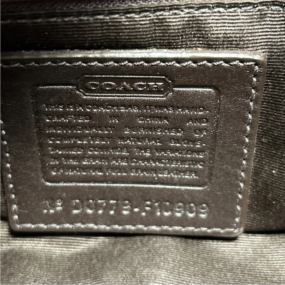 Coach F10909 SMALL Vintage British Tan & Brown Soho Leather Shoulder Bag read - Picture 15 of 16